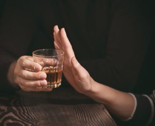 Sober Socializing: How to Turn Down Alcohol in Social Settings