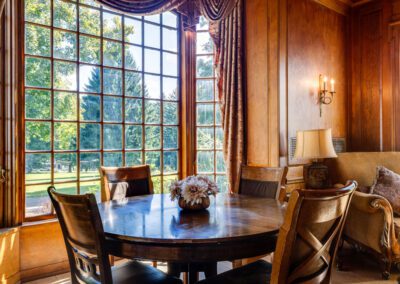 Mountain Laurel Recovery Center - Pennsylvania Addiction Treatment Center - window nook dining table